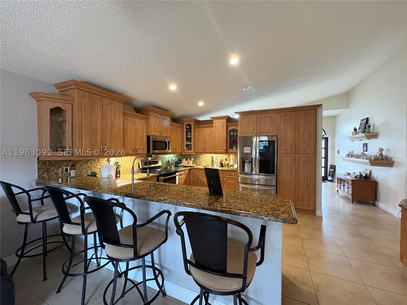 main property photo 17