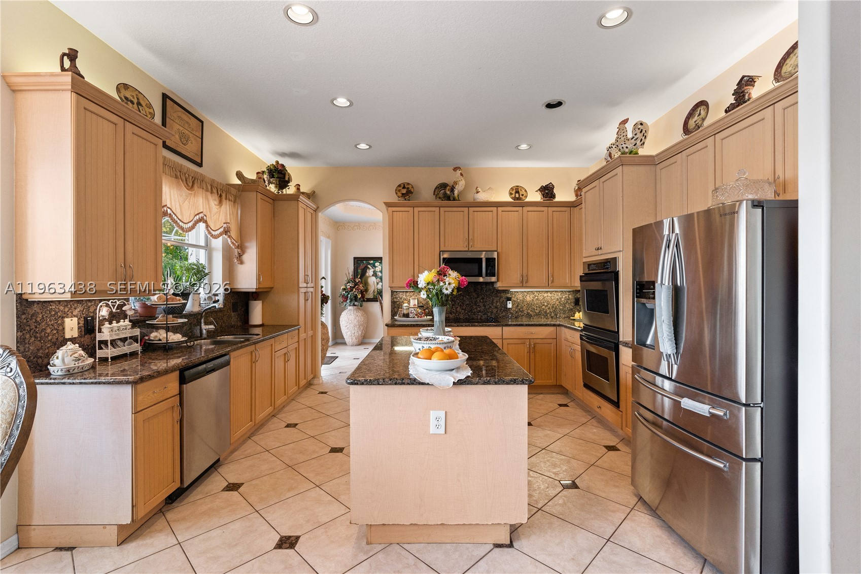 main property photo 14