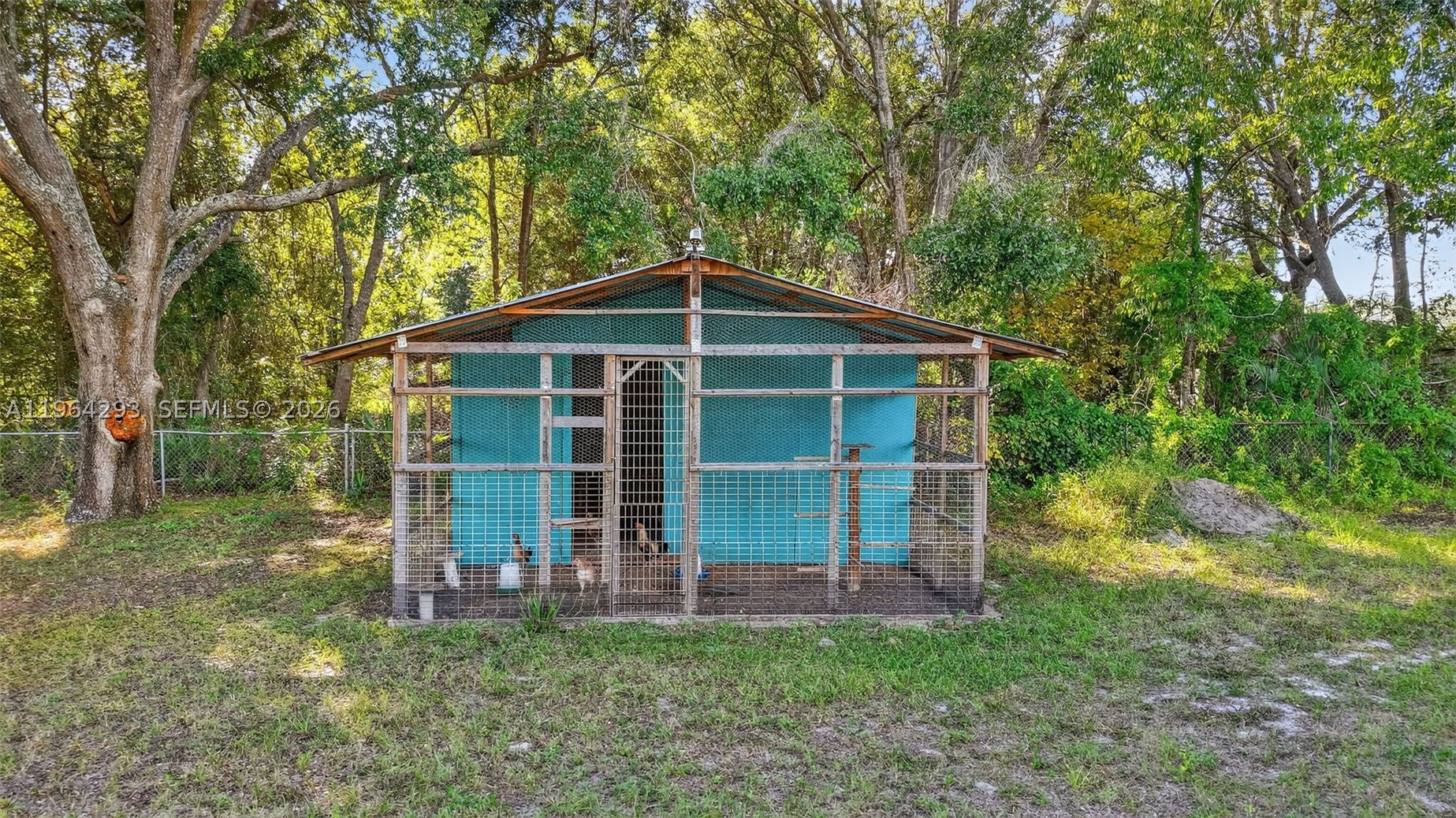 main property photo 40