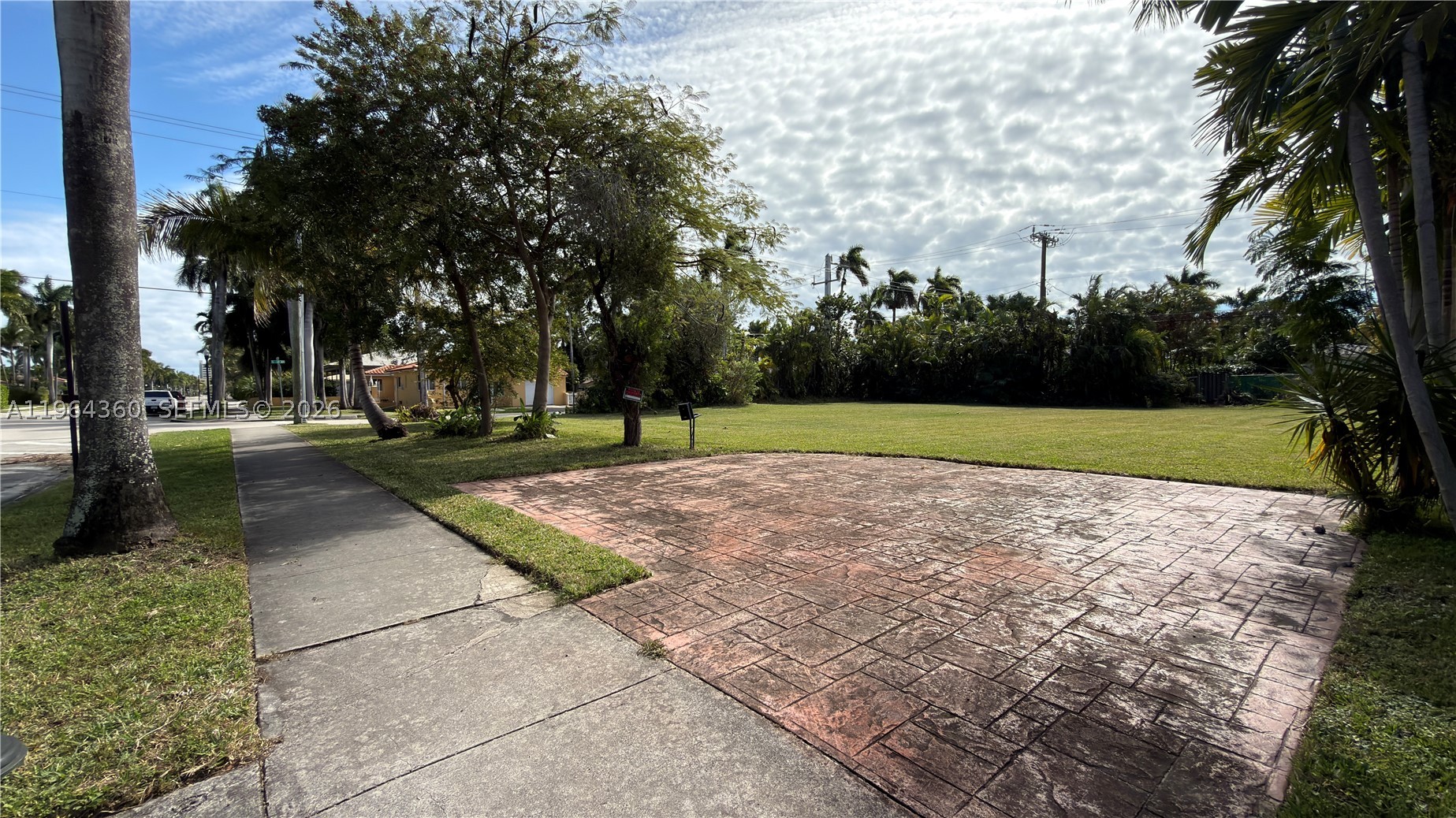main property photo 39