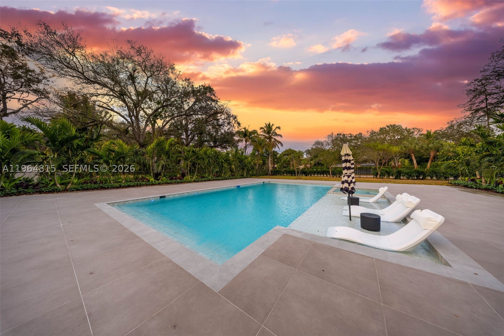 property viewer photo 9