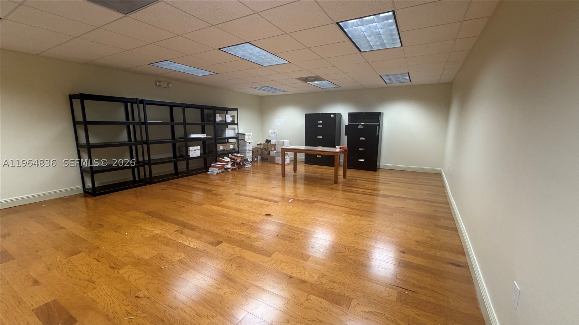 main property photo 11
