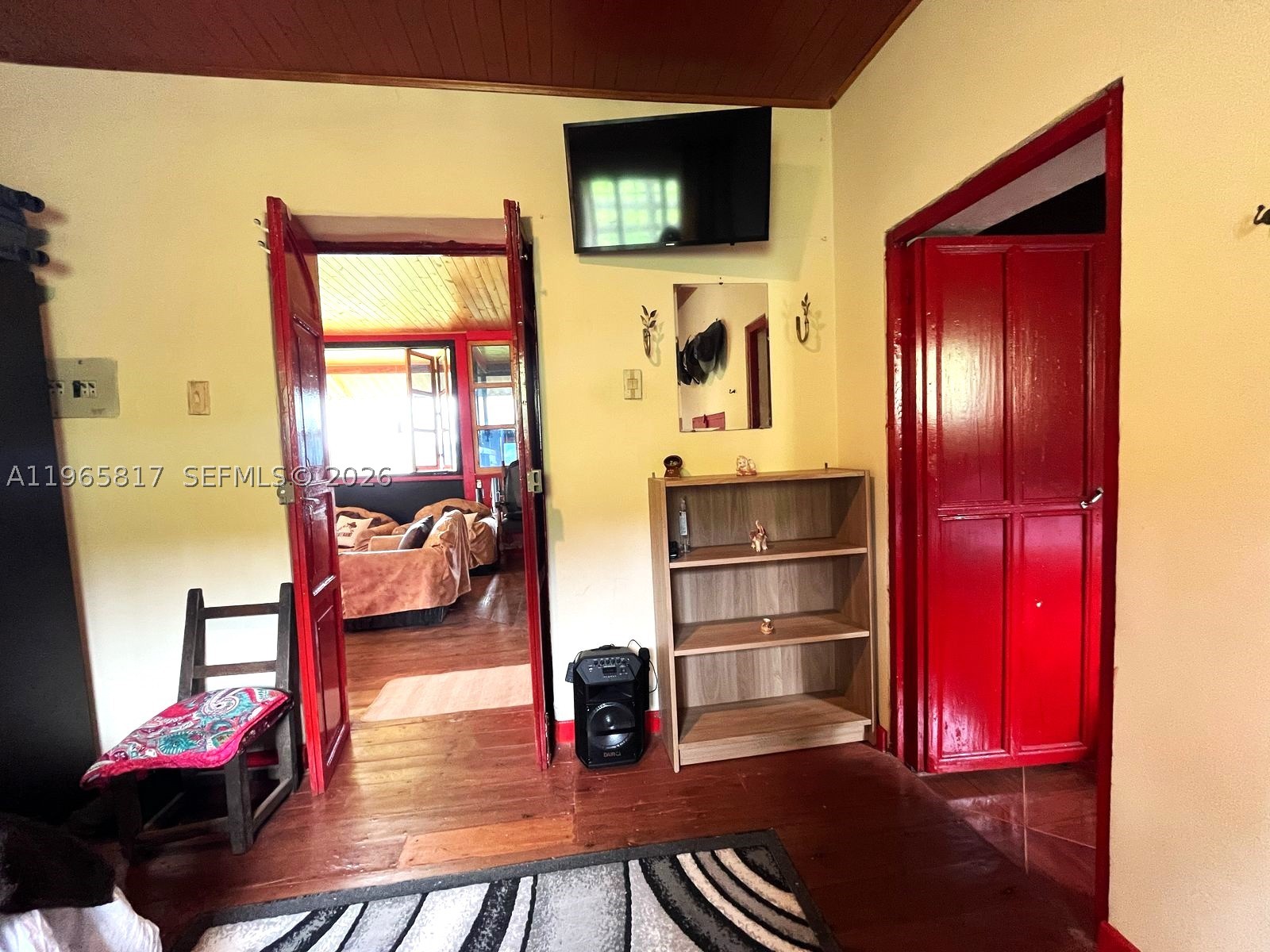 main property photo 14