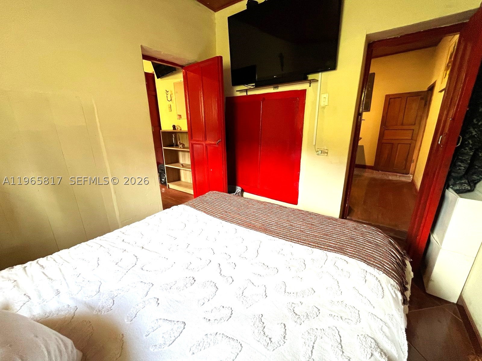 main property photo 18