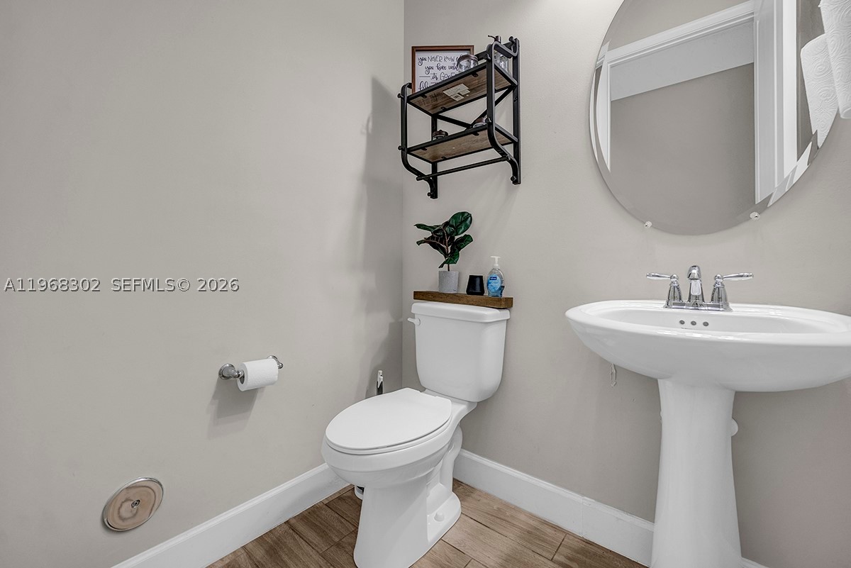 main property photo 13