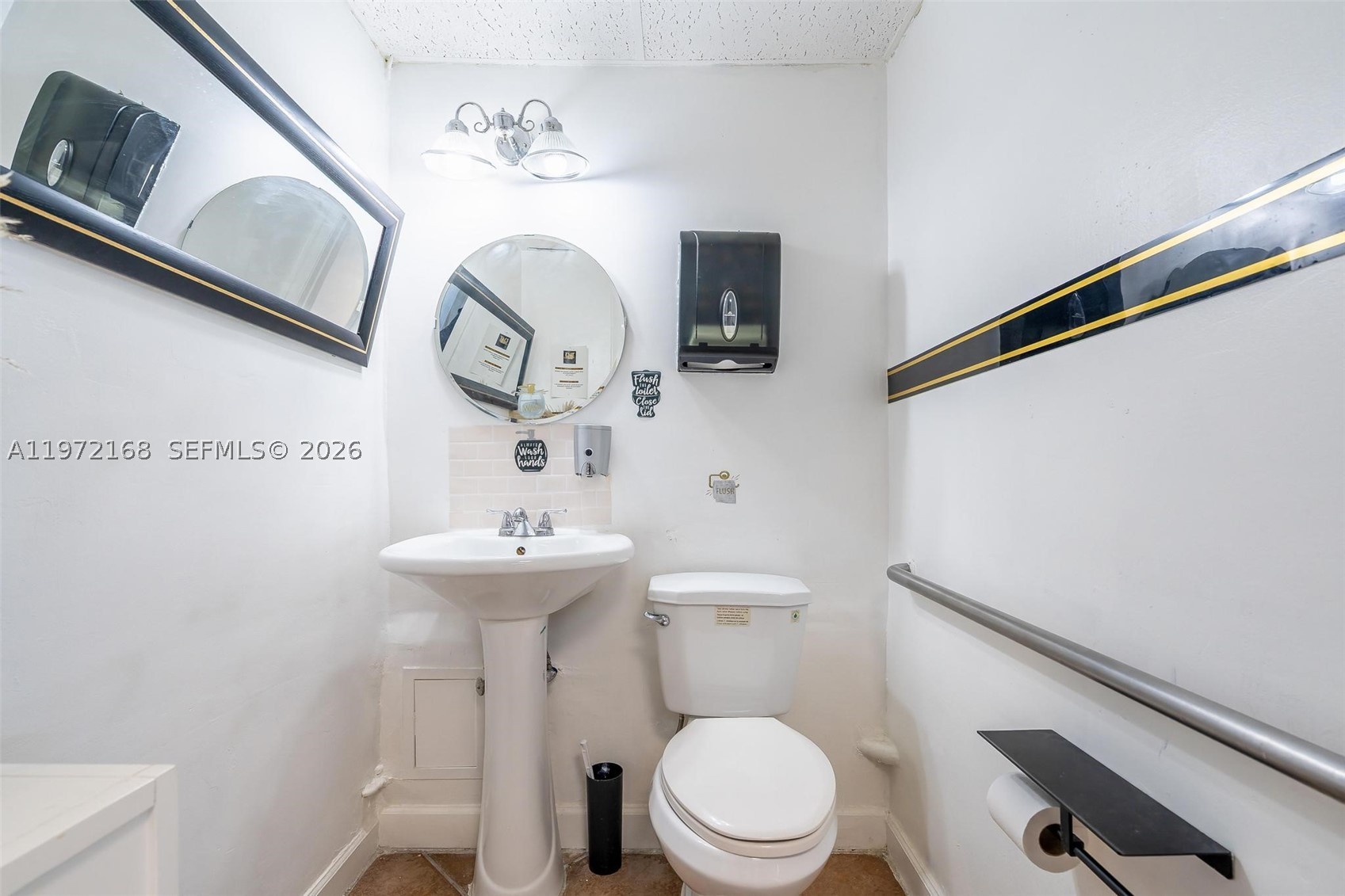 main property photo 23