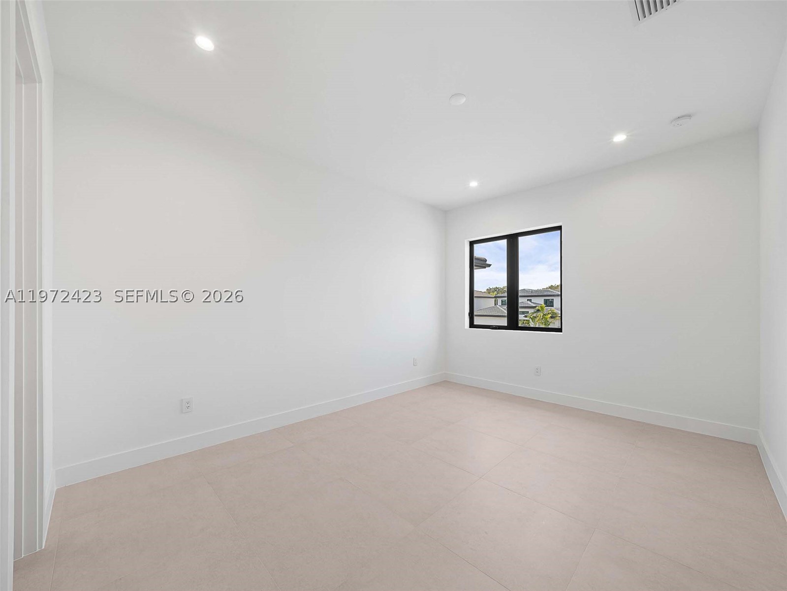 main property photo 91