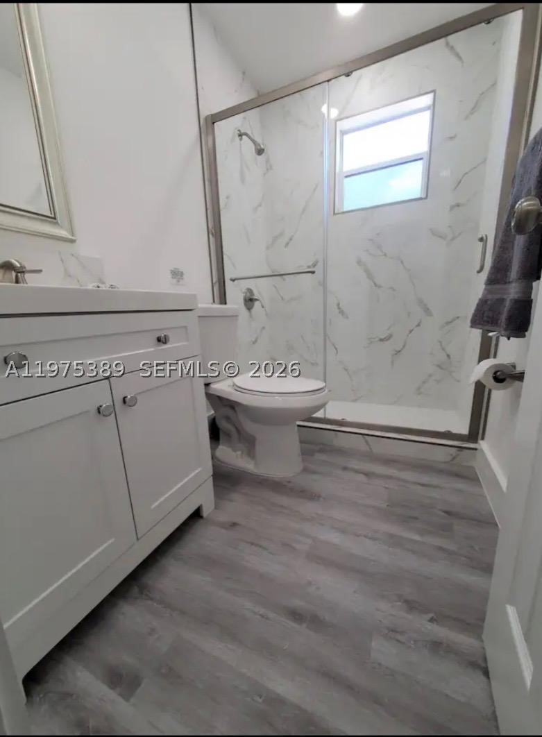 property viewer photo 5