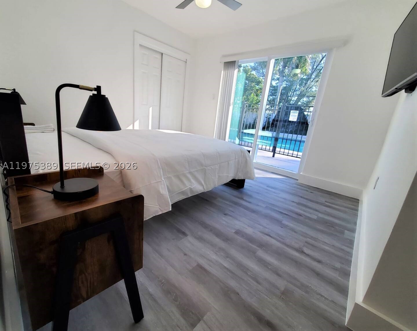 property viewer photo 6