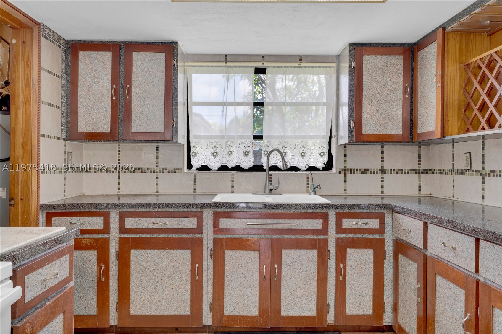 property viewer photo 14
