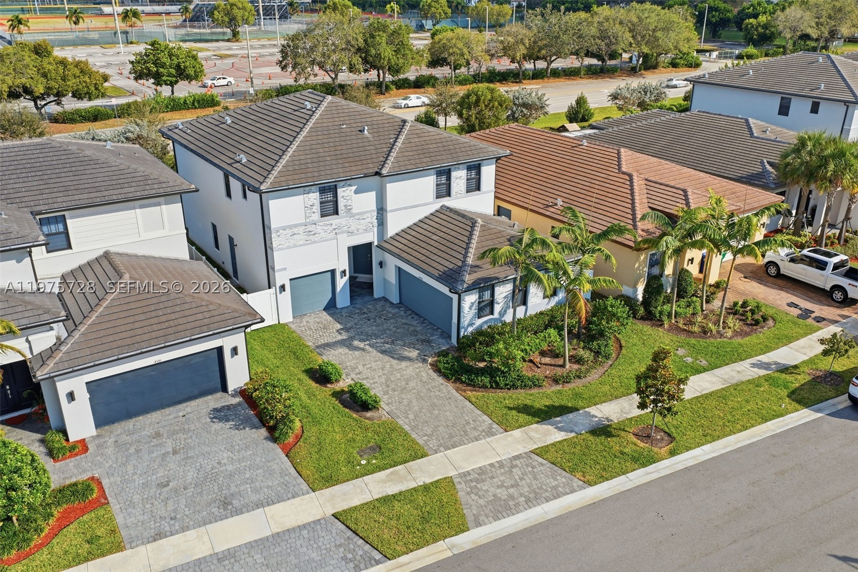 main property photo 38