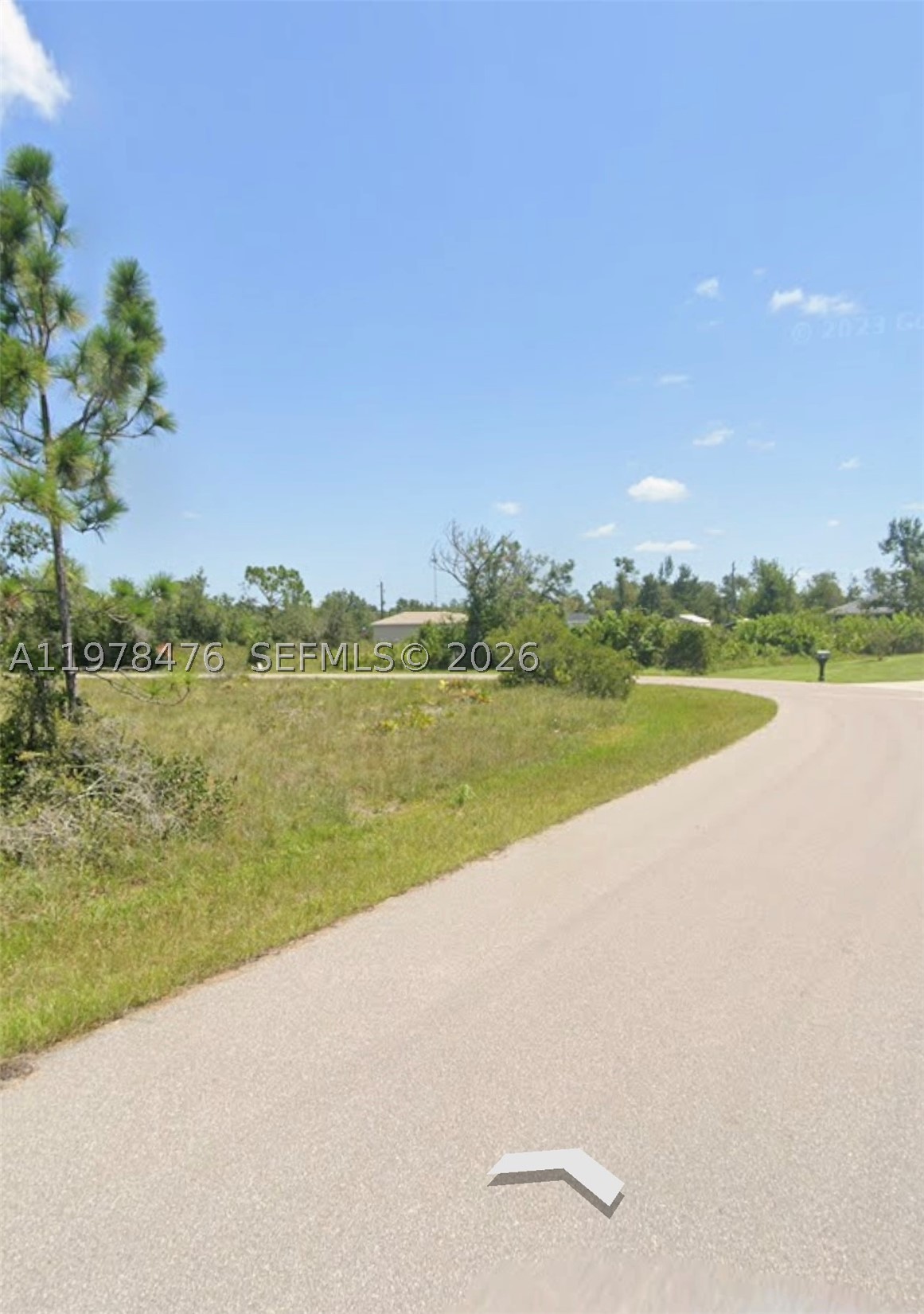 main property photo 5