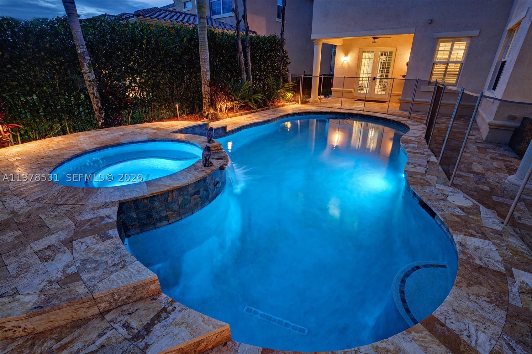 main property photo 9
