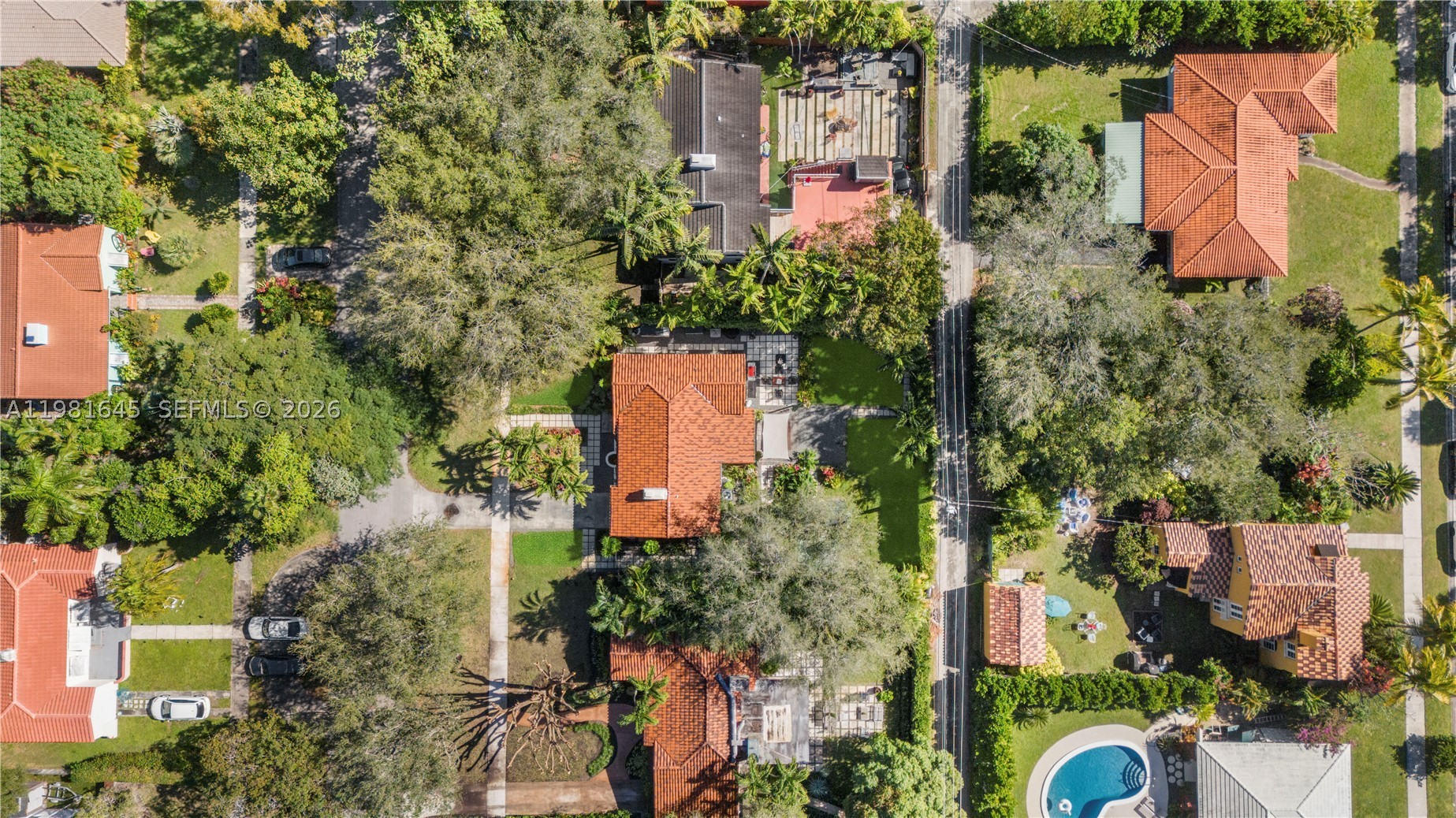 main property photo 32