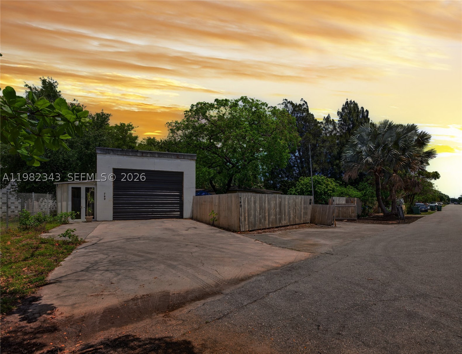 main property photo 43