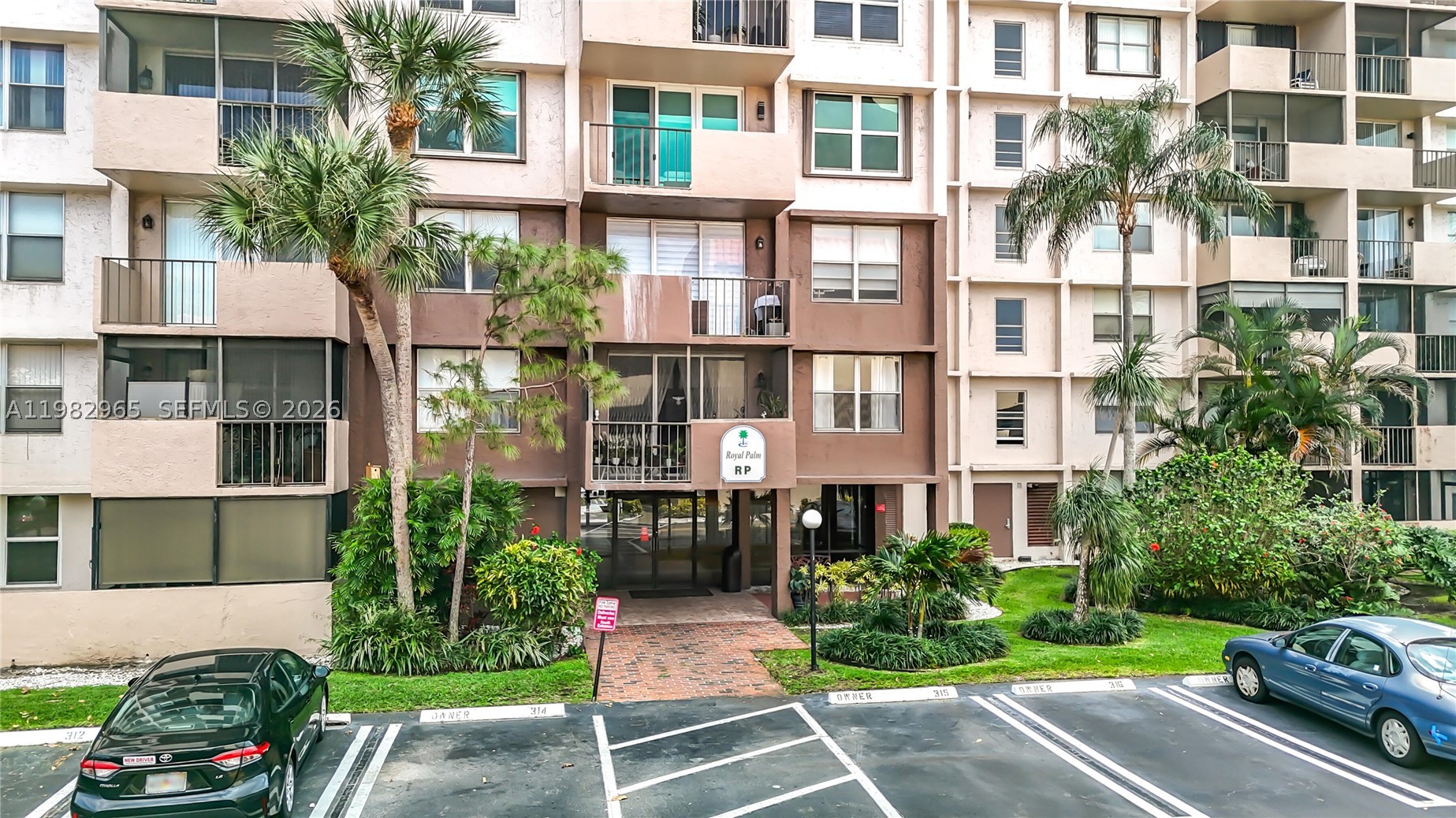 main property photo 16