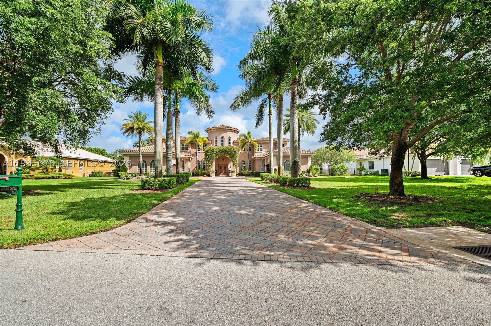 main property photo 4