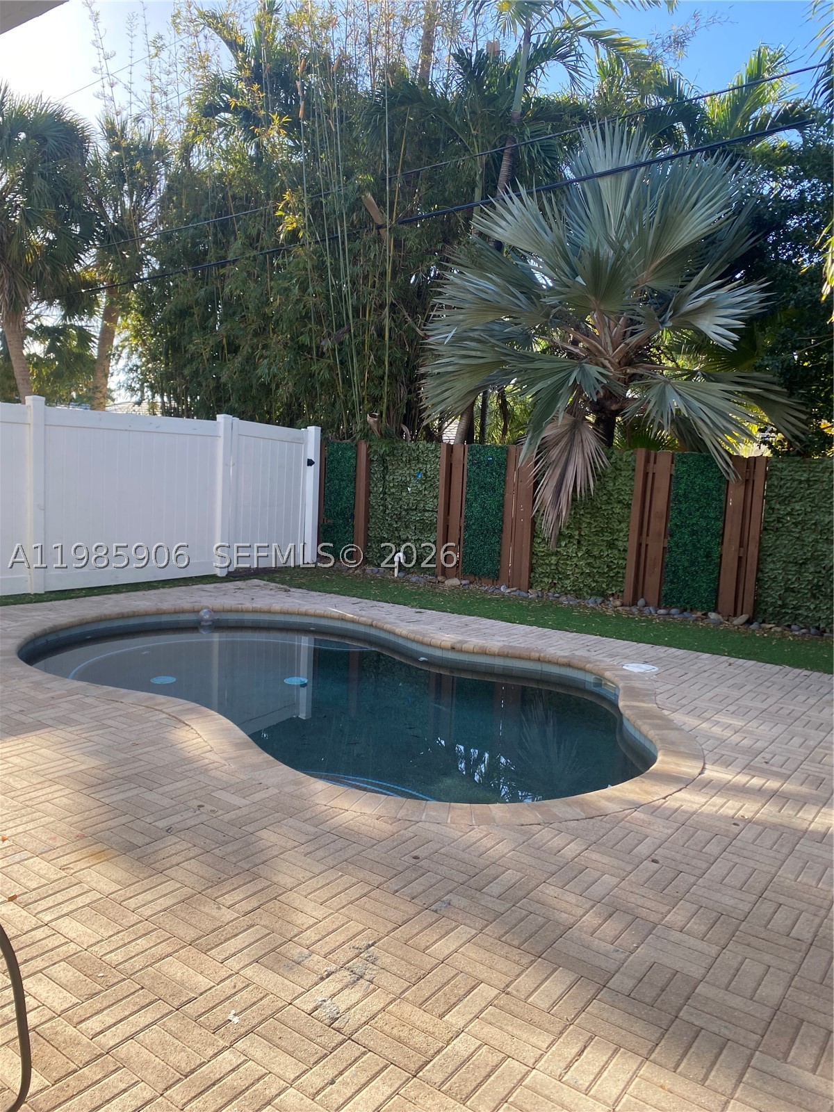 main property photo 24