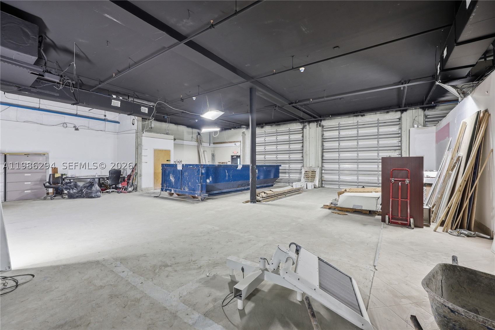 main property photo 14