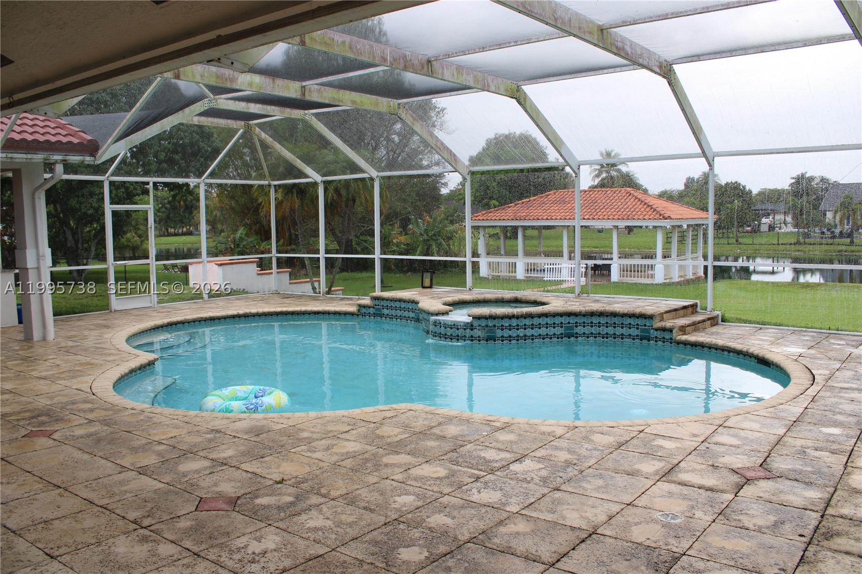 main property photo 50
