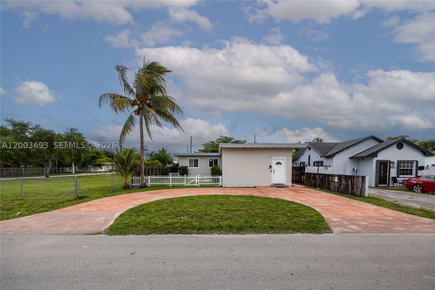 main property photo 33