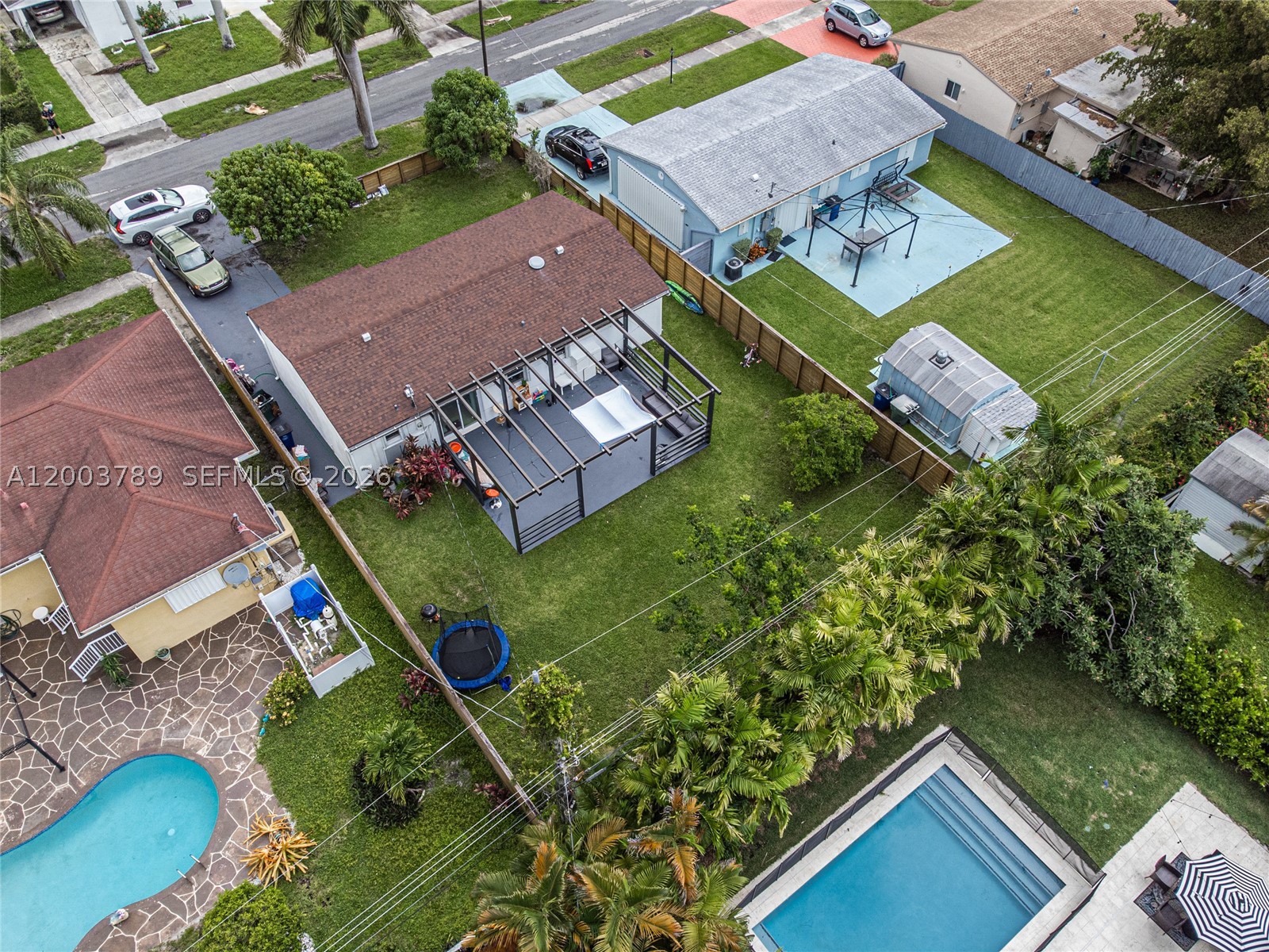 main property photo 32