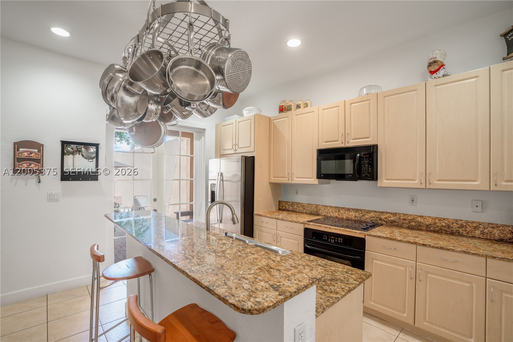 main property photo 11