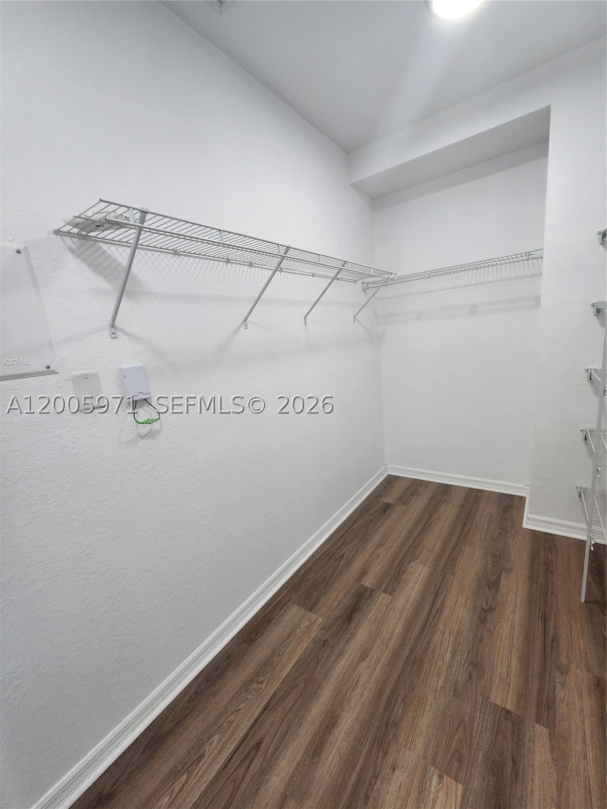 main property photo 88