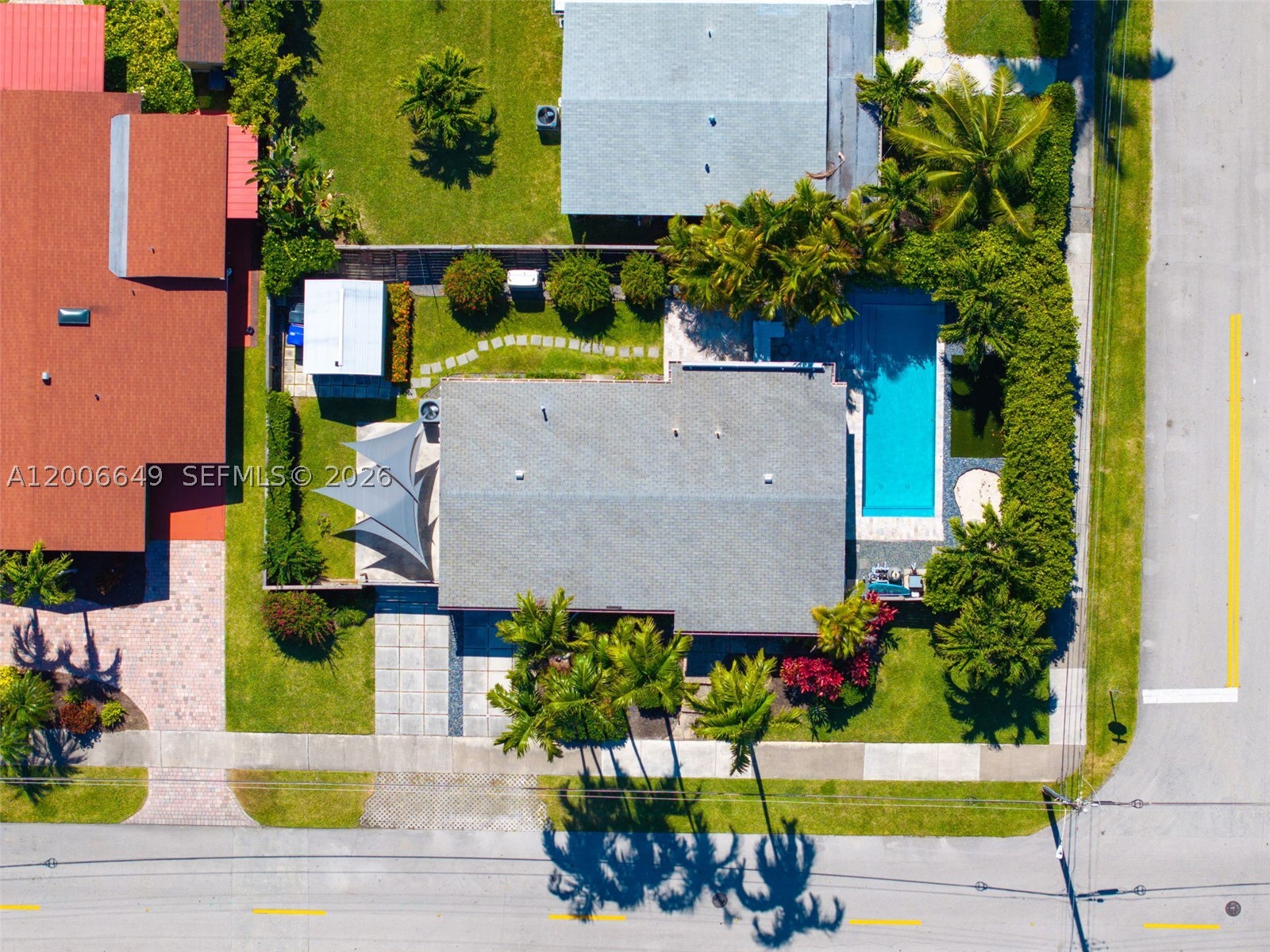 main property photo 20