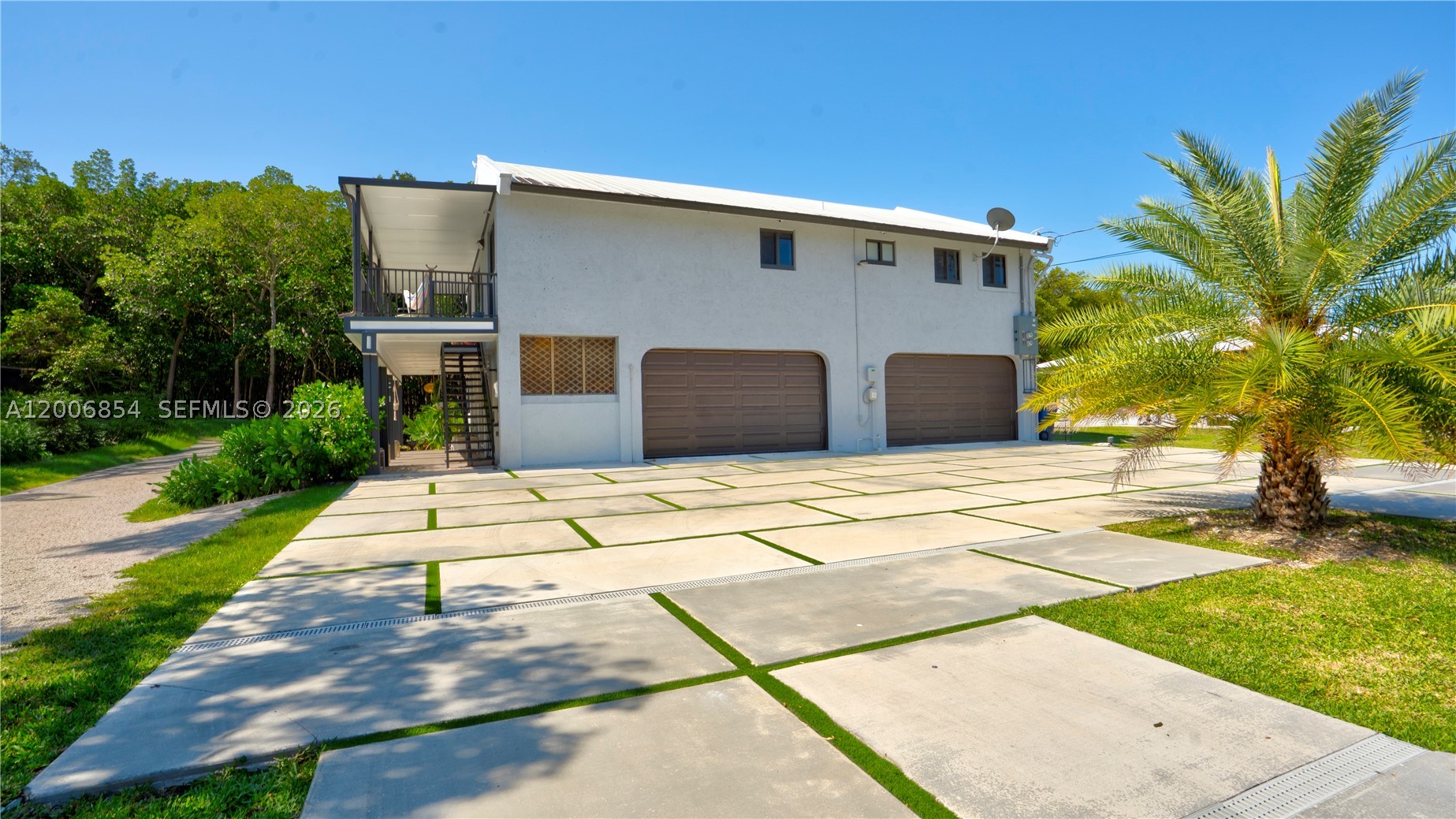 main property photo 26