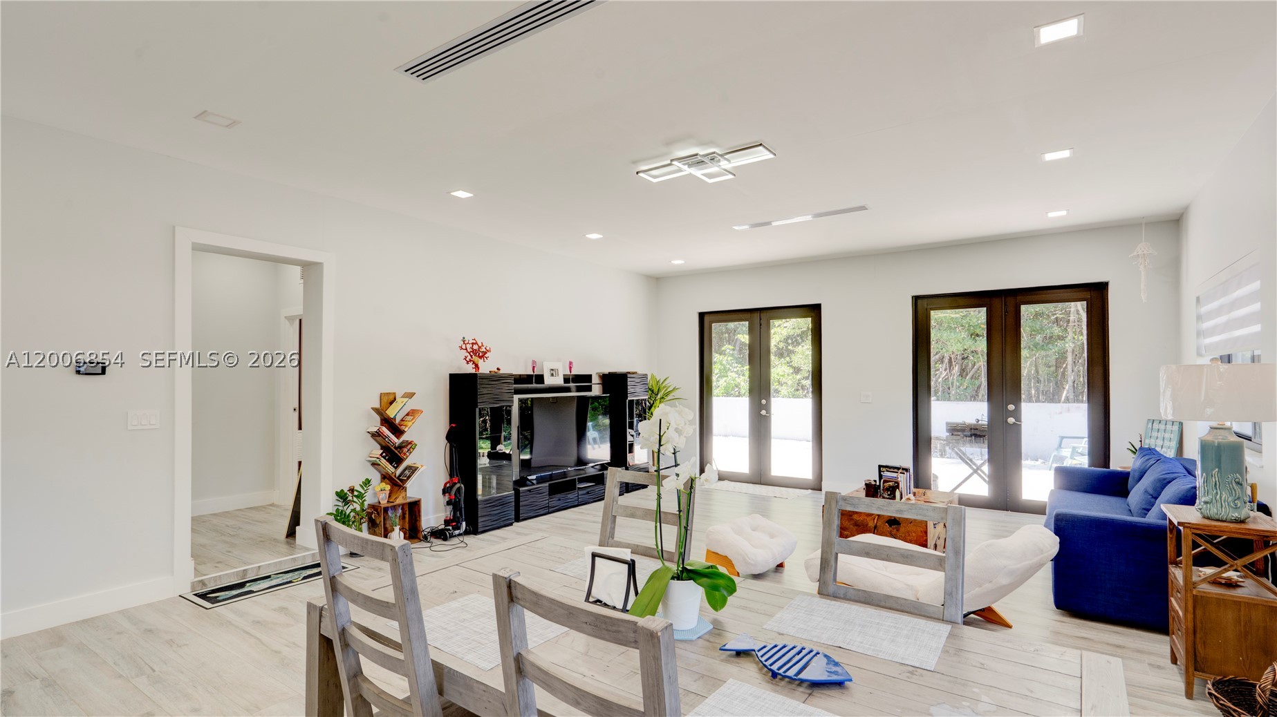 main property photo 92