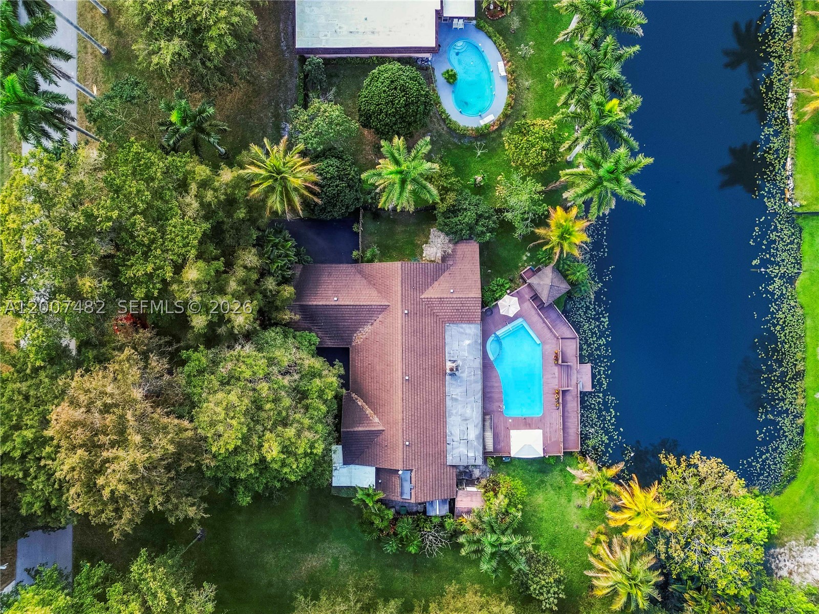 main property photo 50