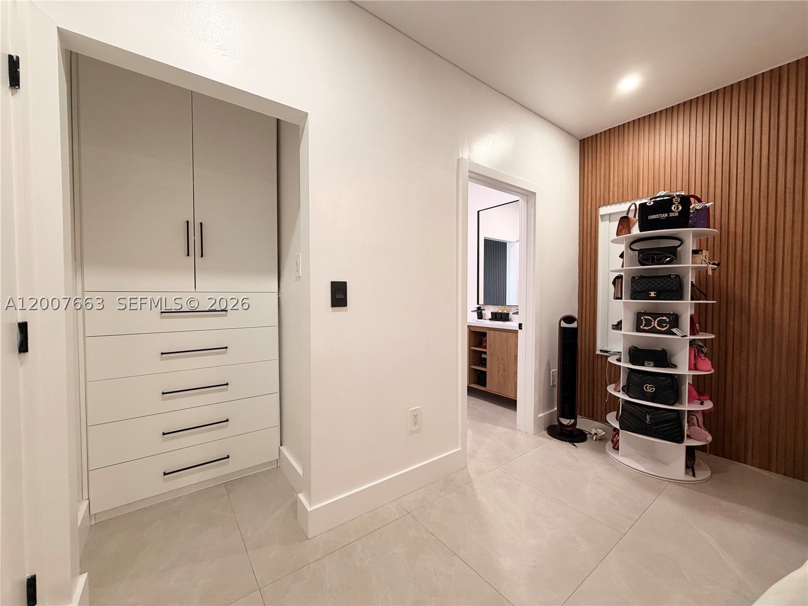 property viewer photo 11