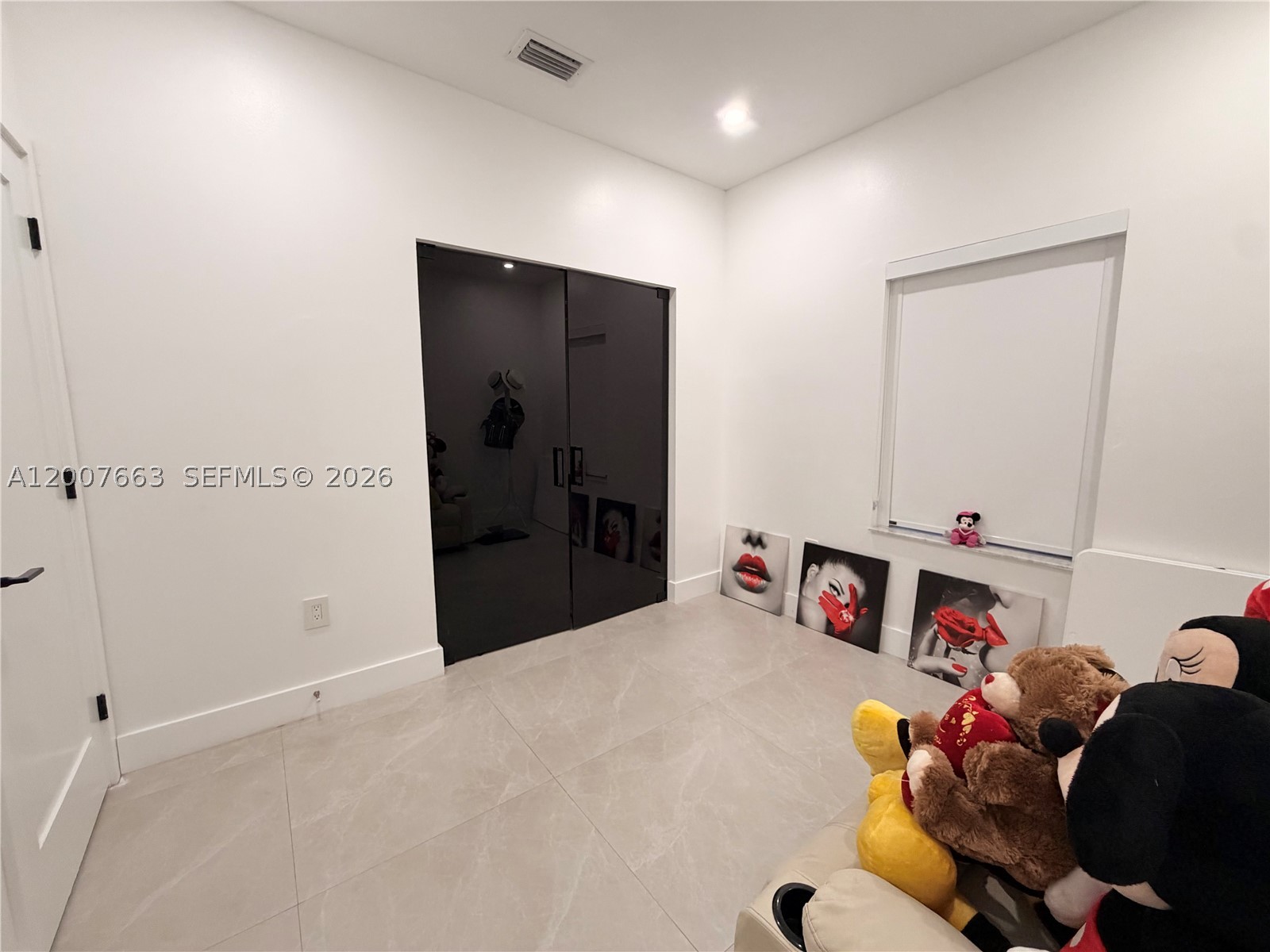 property viewer photo 16