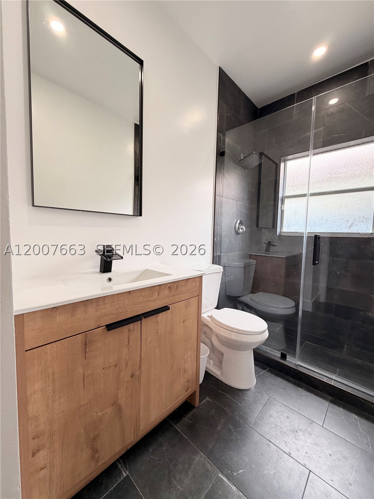 property viewer photo 17