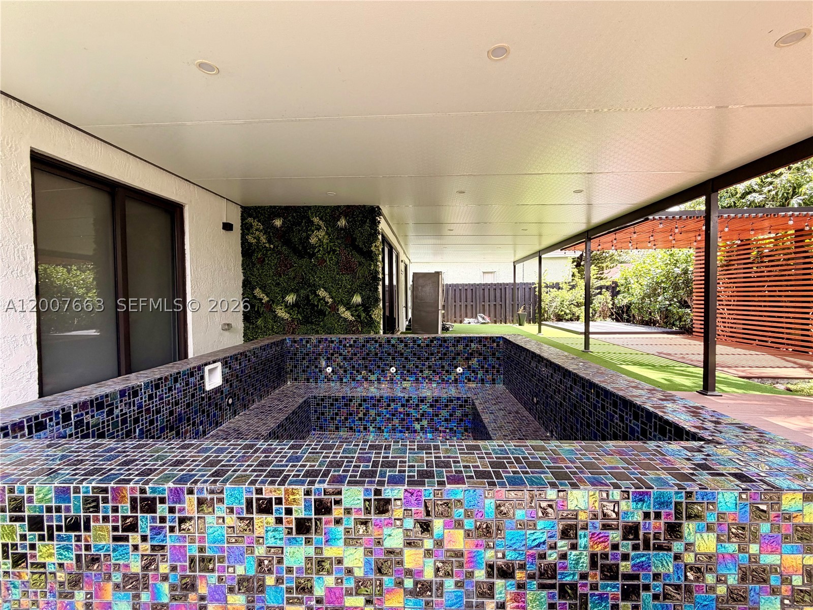 property viewer photo 19