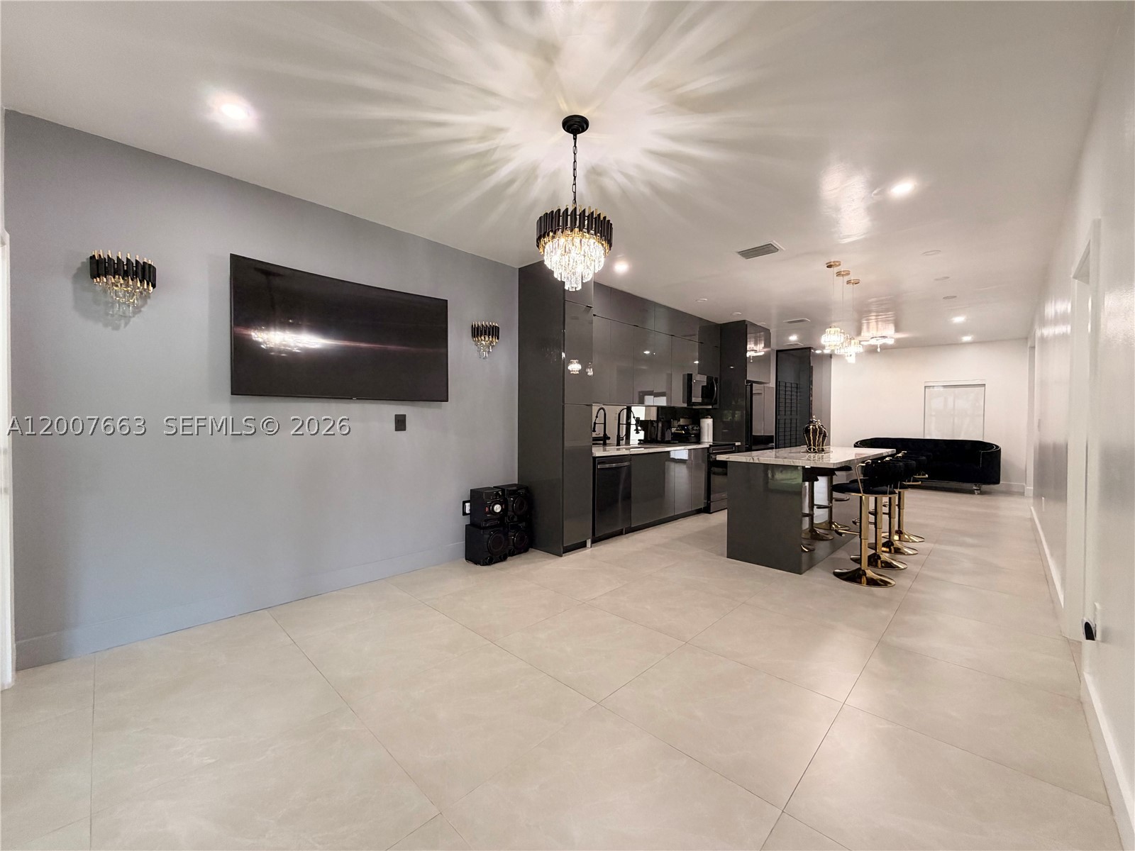 property viewer photo 6