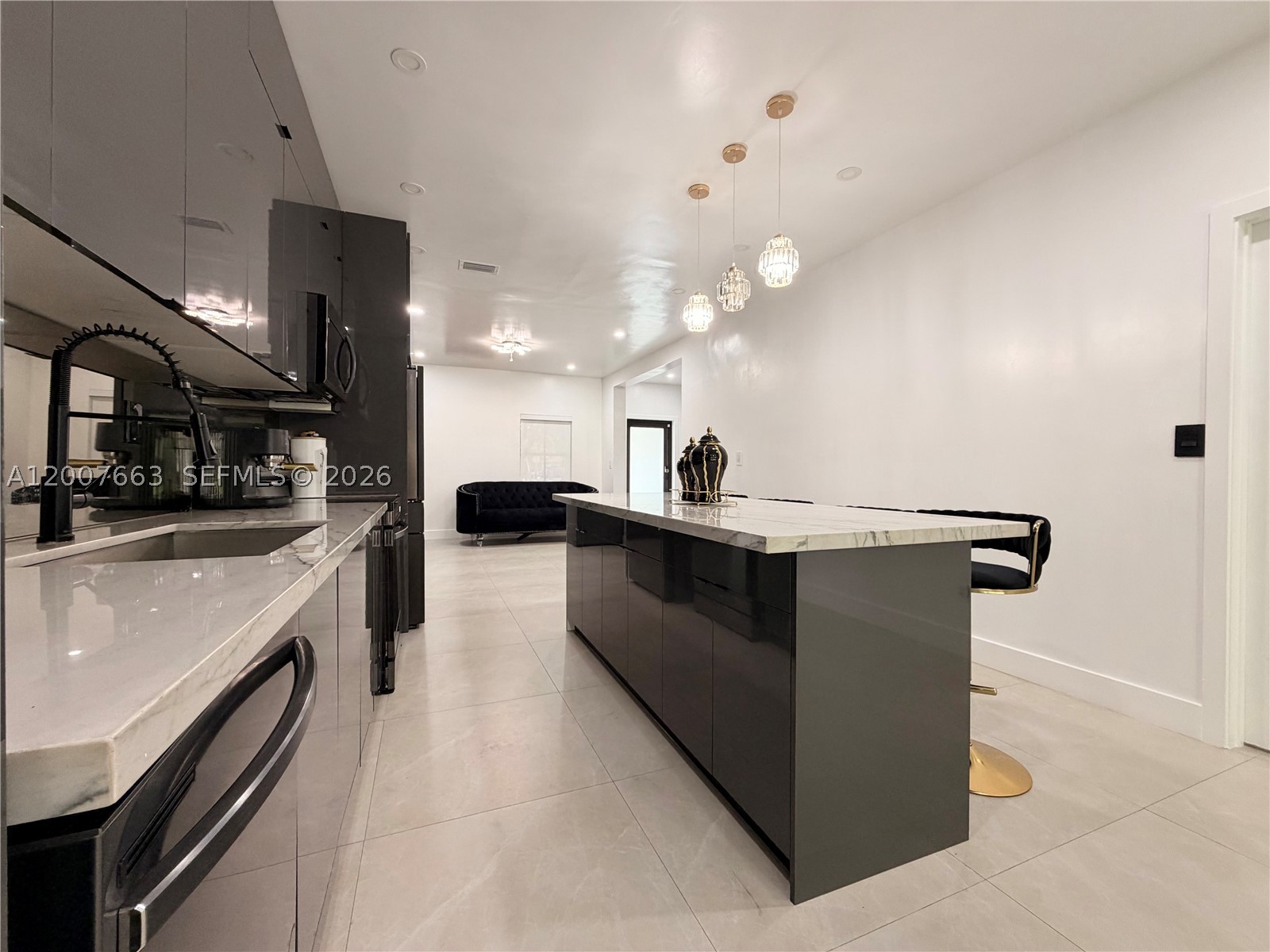 property viewer photo 8