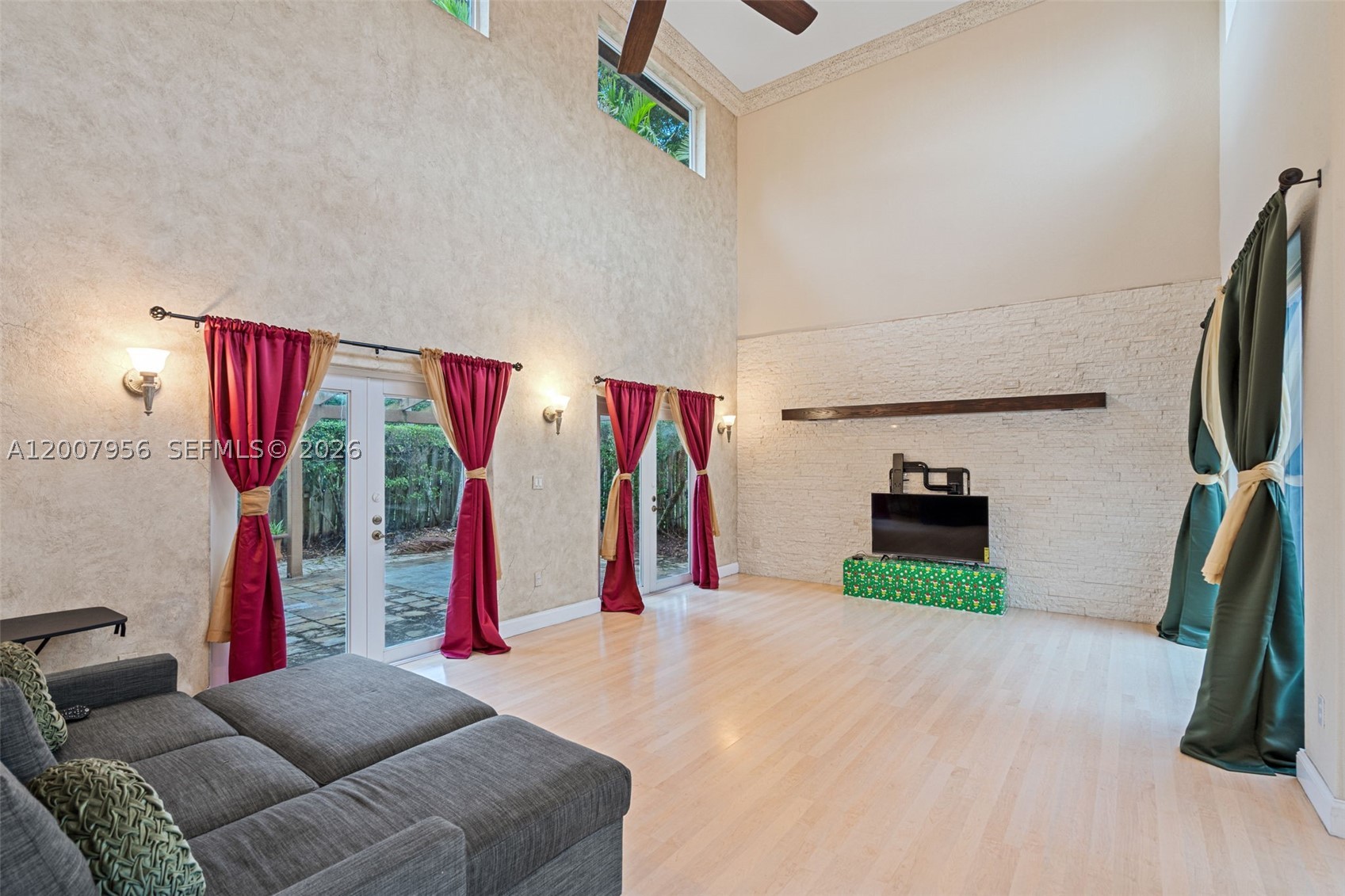 main property photo 12