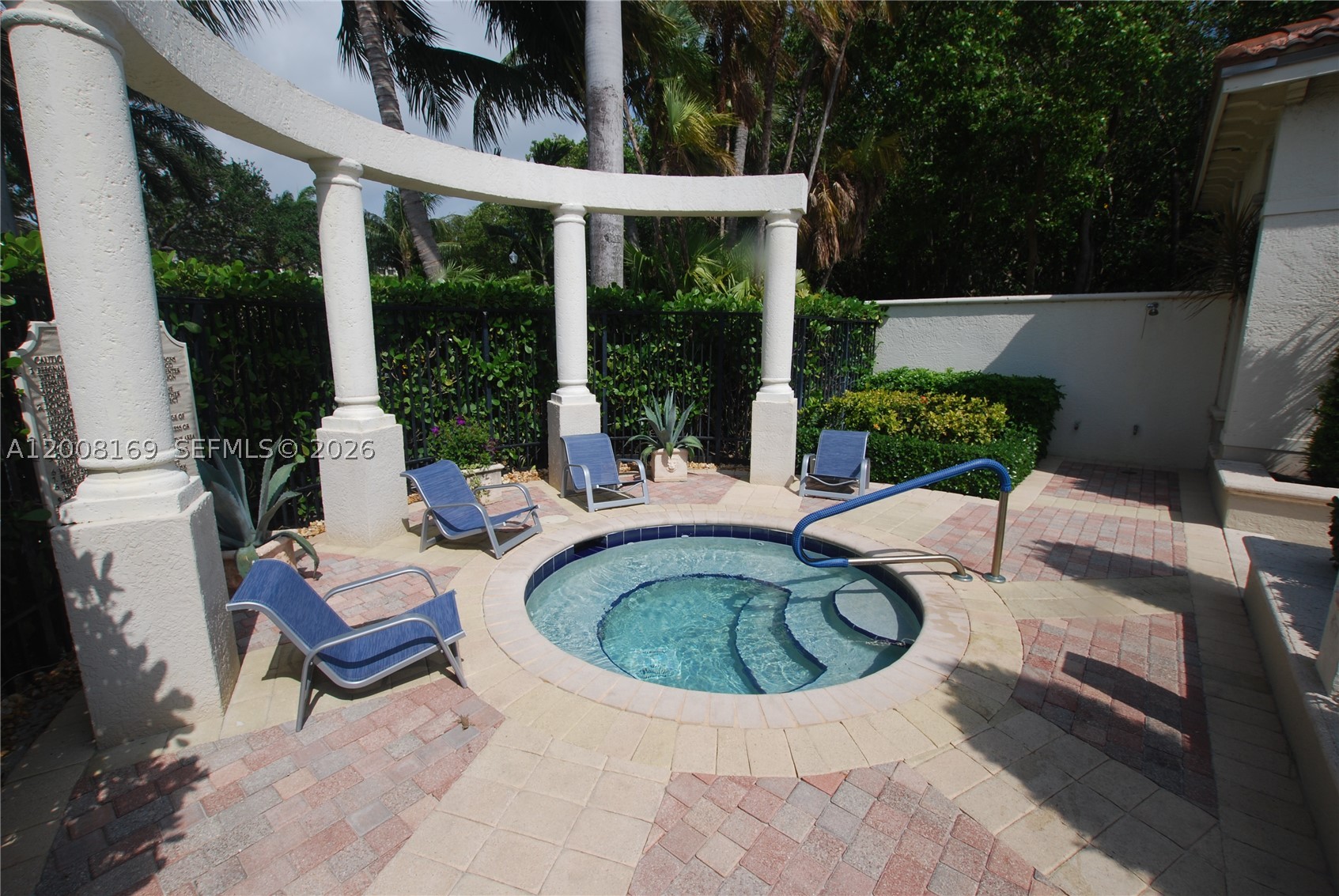 main property photo 13