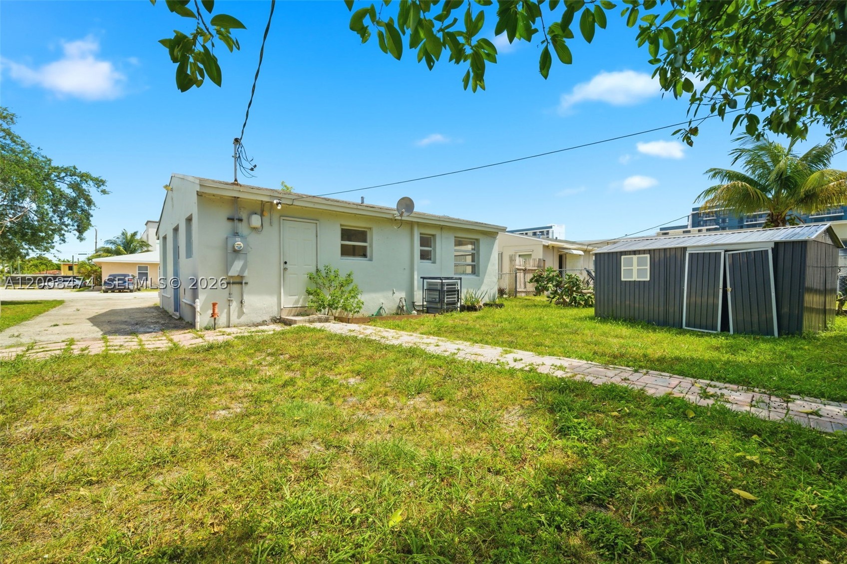 main property photo 16