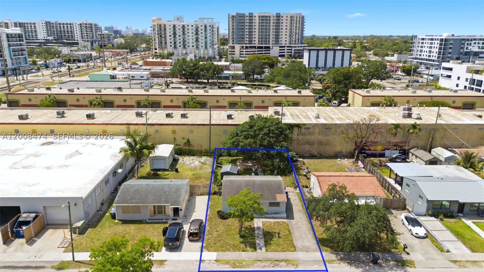 main property photo 24
