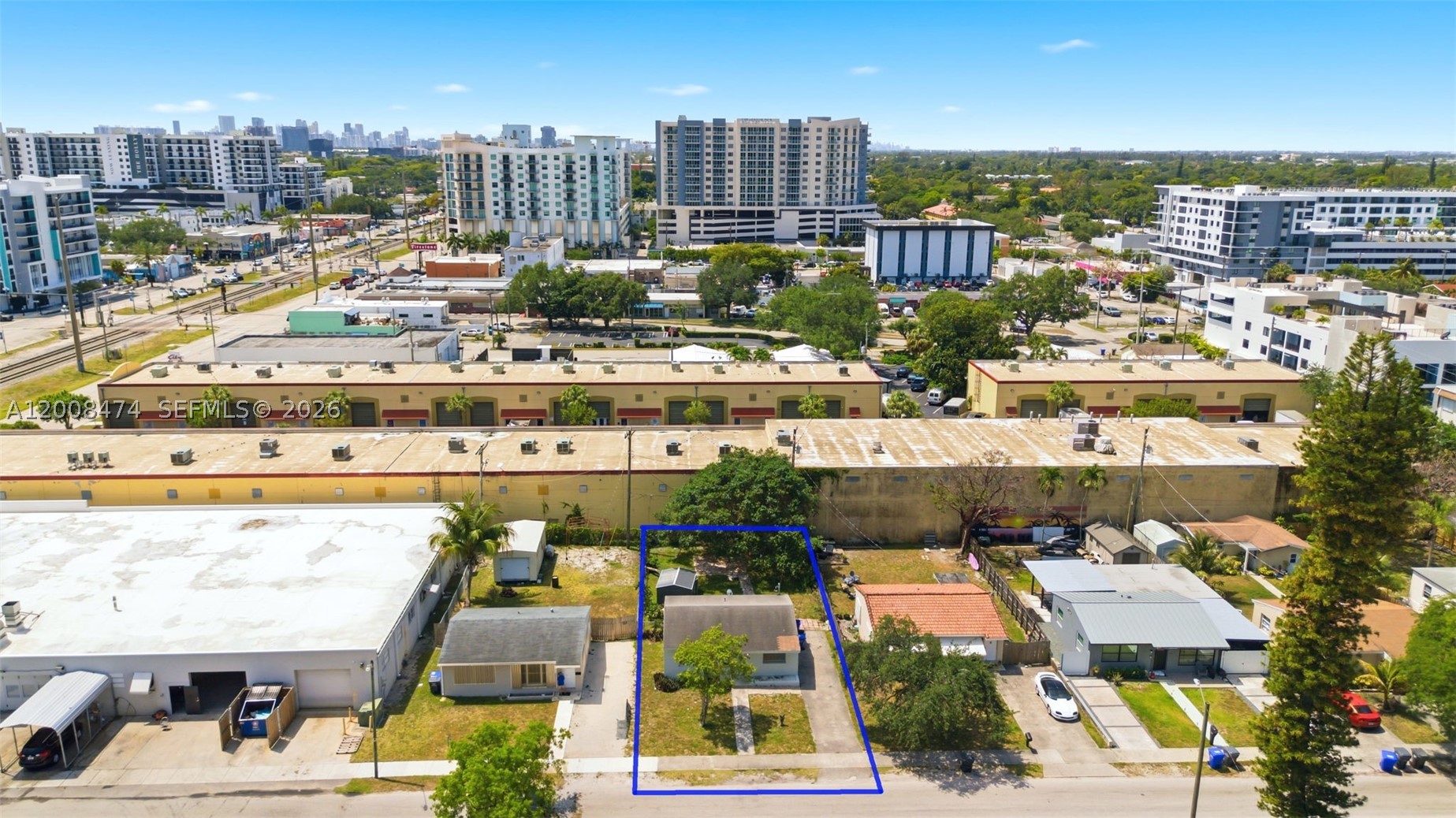 main property photo 25