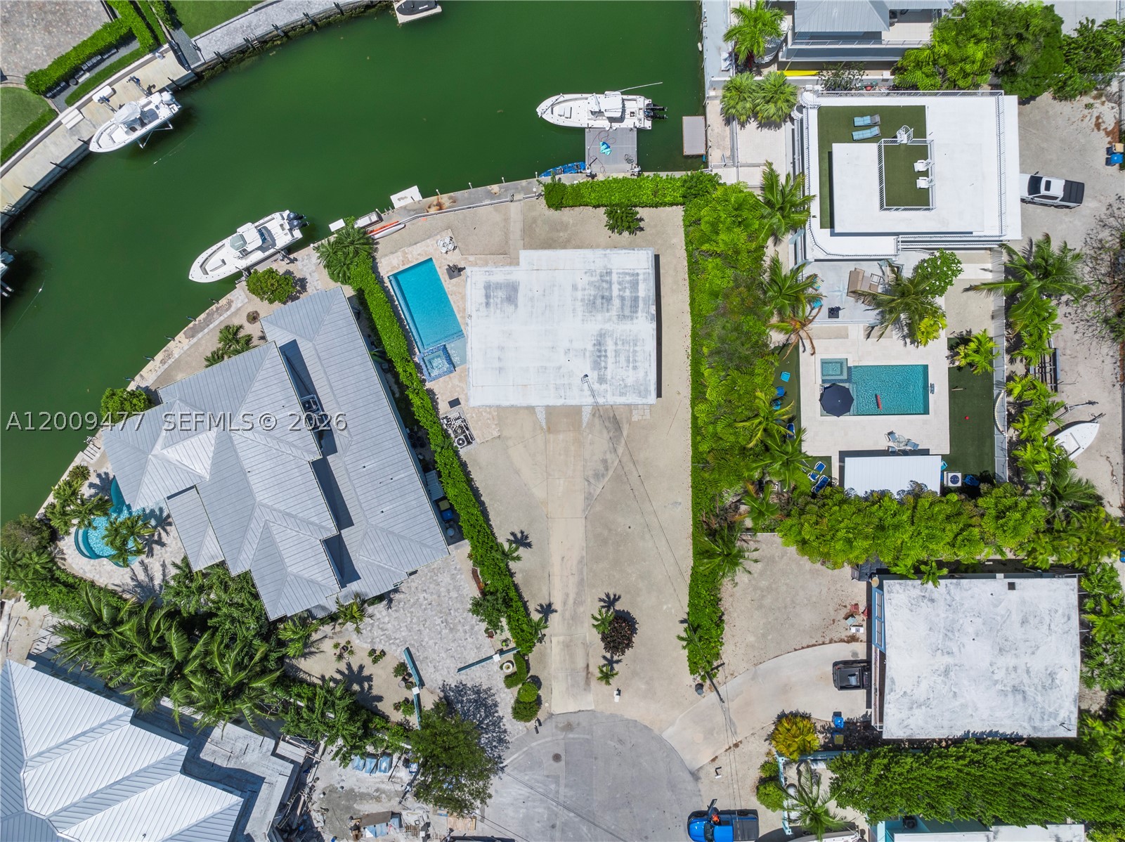 main property photo 38