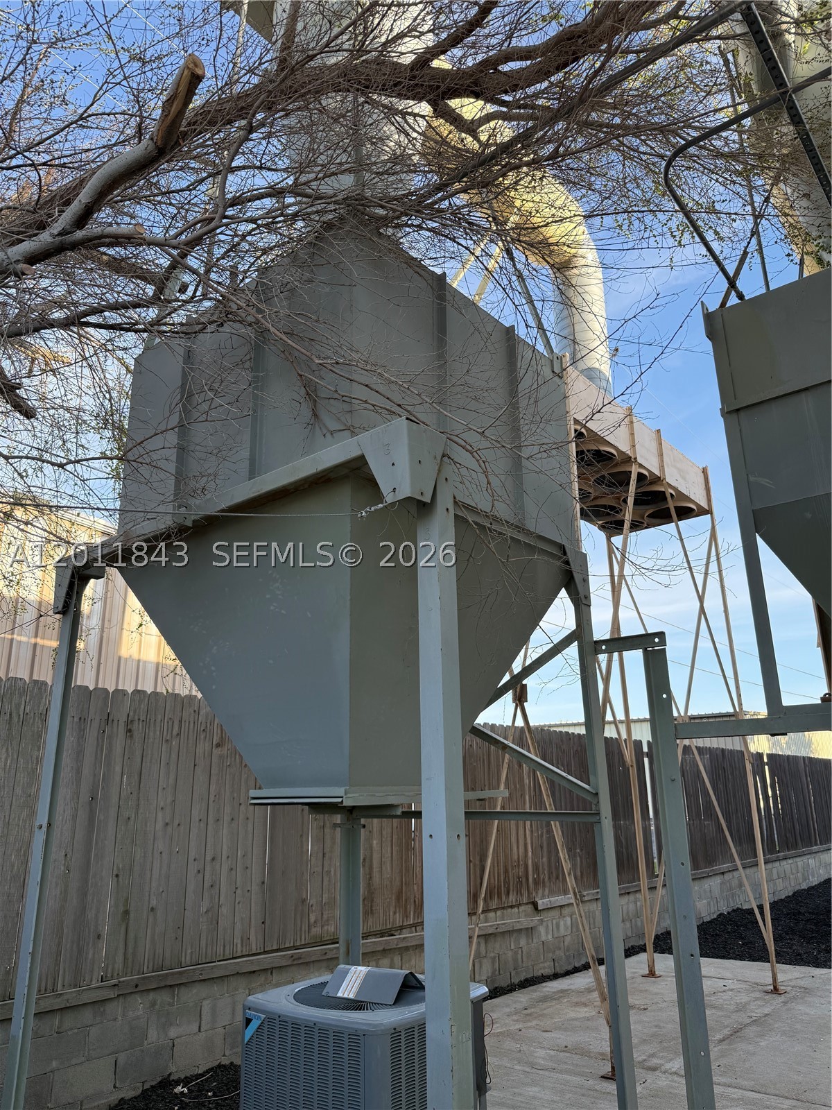 main property photo 70