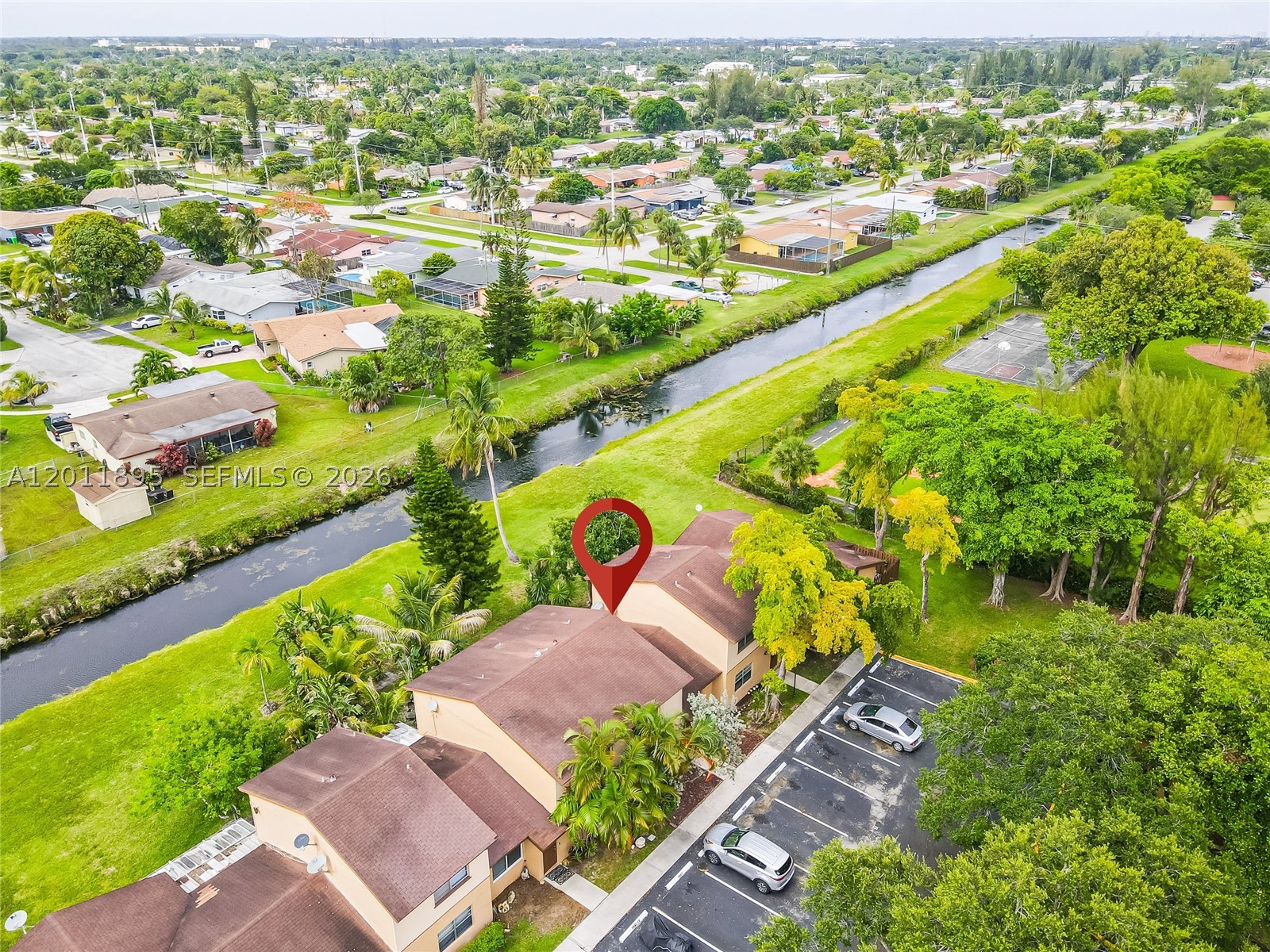 main property photo 30