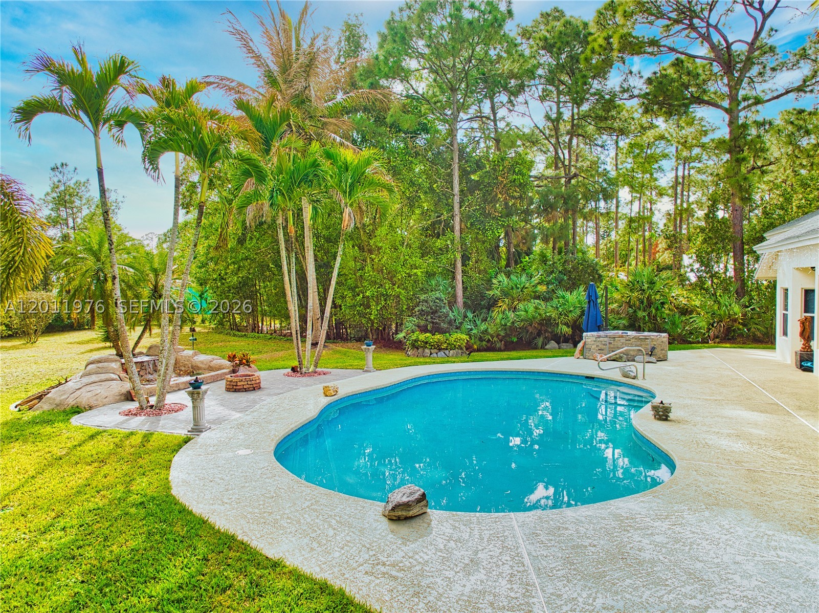 main property photo 50