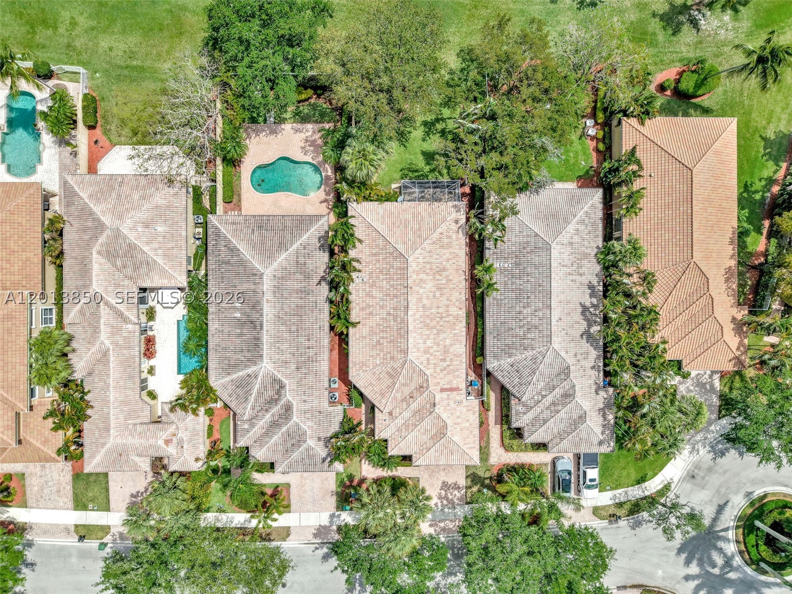 main property photo 19