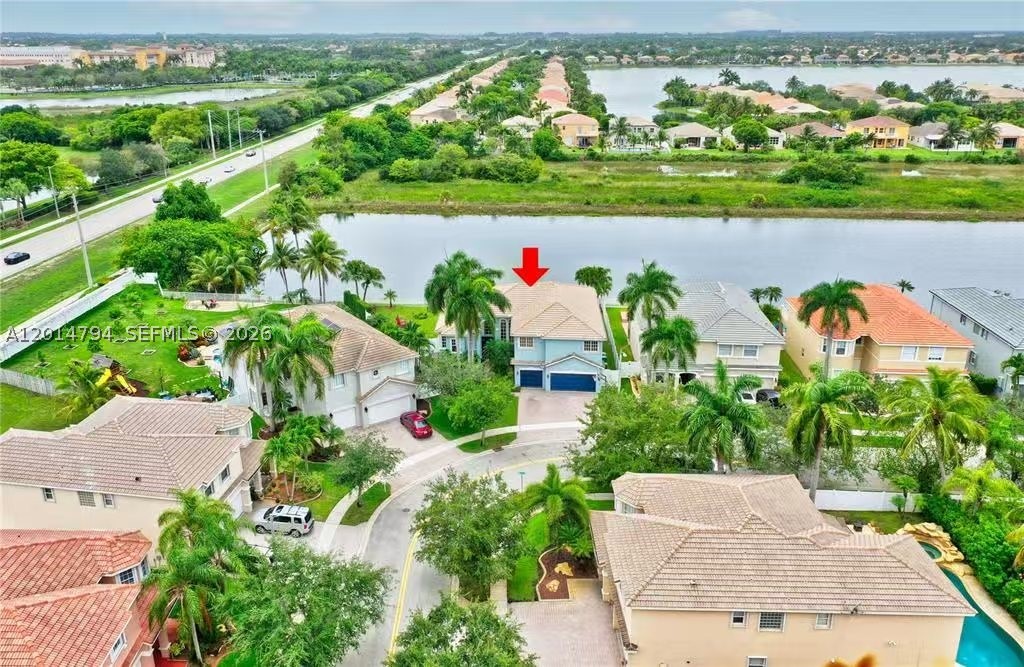main property photo 26