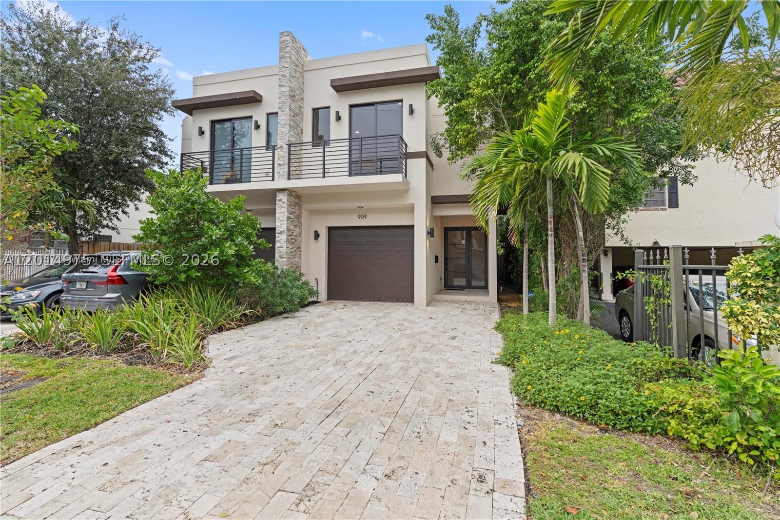 main property photo 19